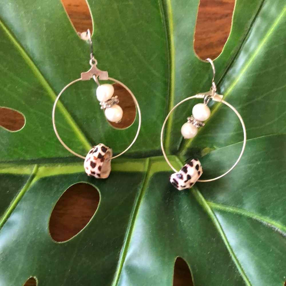 3/$20-Beautiful Hawaiian Shell Earrings